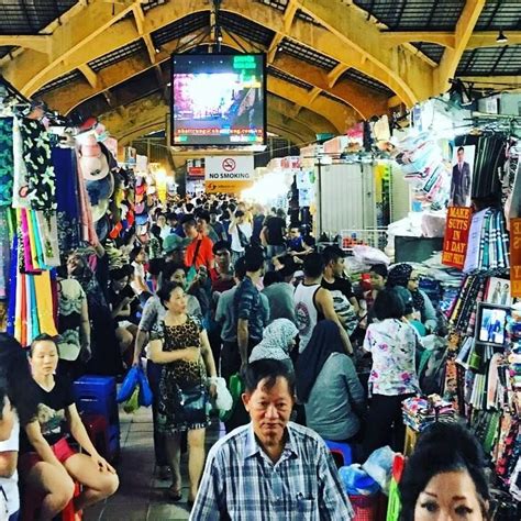 wholesale market in hanoi